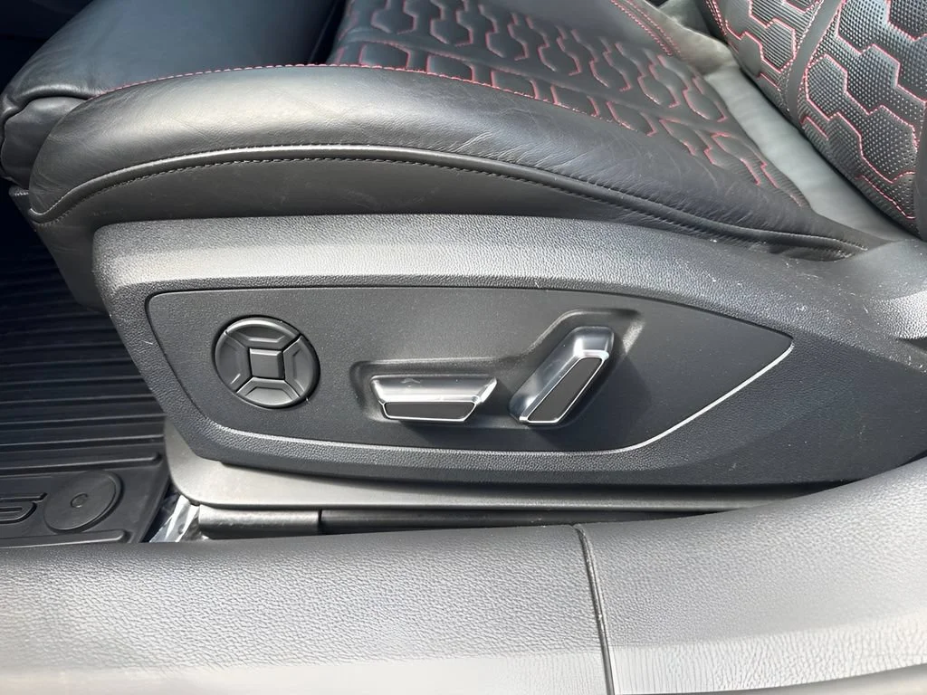 Used 2021  Audi  image 11