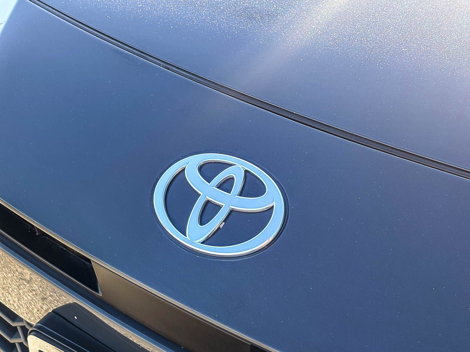 Used 2025 Underground Toyota SE image 9
