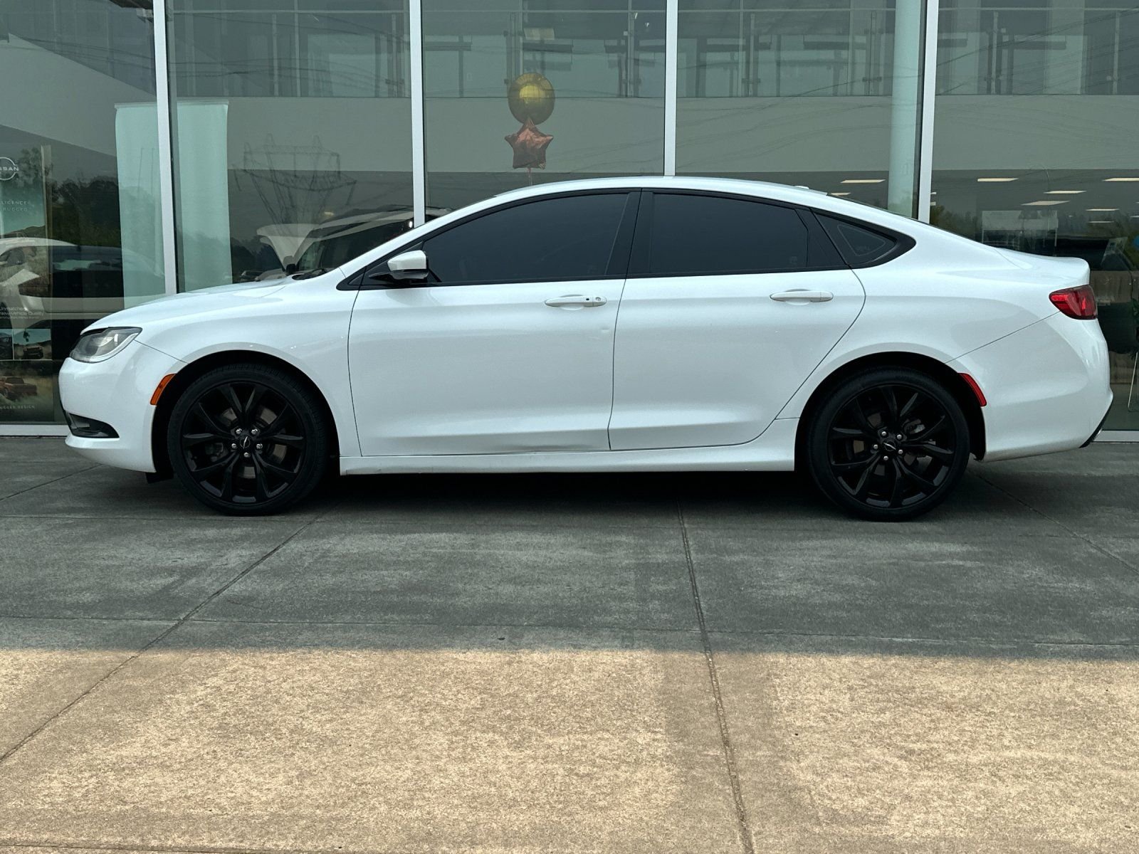 Used 2015 Bright White Clearcoat Chrysler S image 6