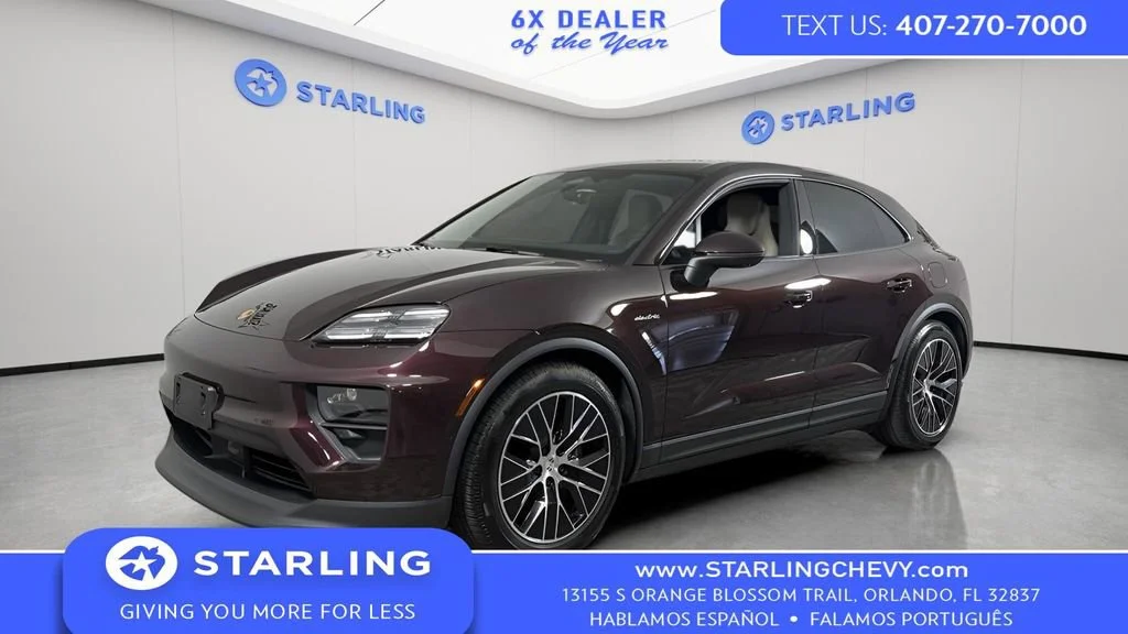 2025 Porsche Macan Macan Electric's photo