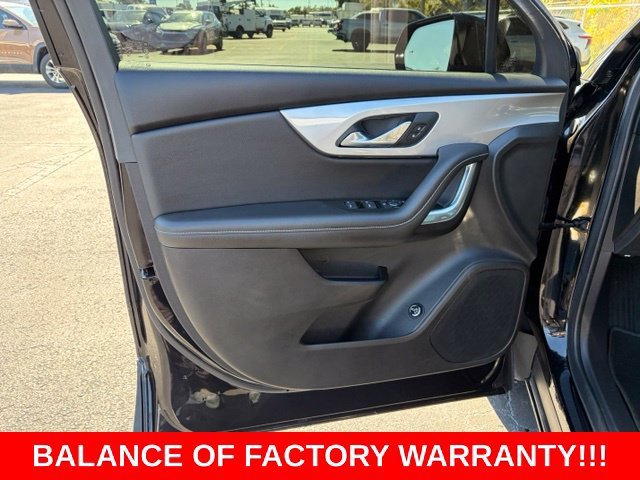 Used 2023 BLACK Chevrolet LT image 12