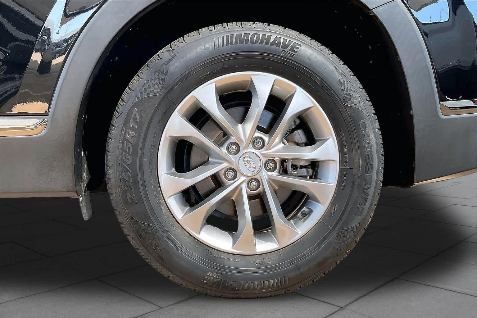 Used 2019 Twilight Black Hyundai SEL image 9