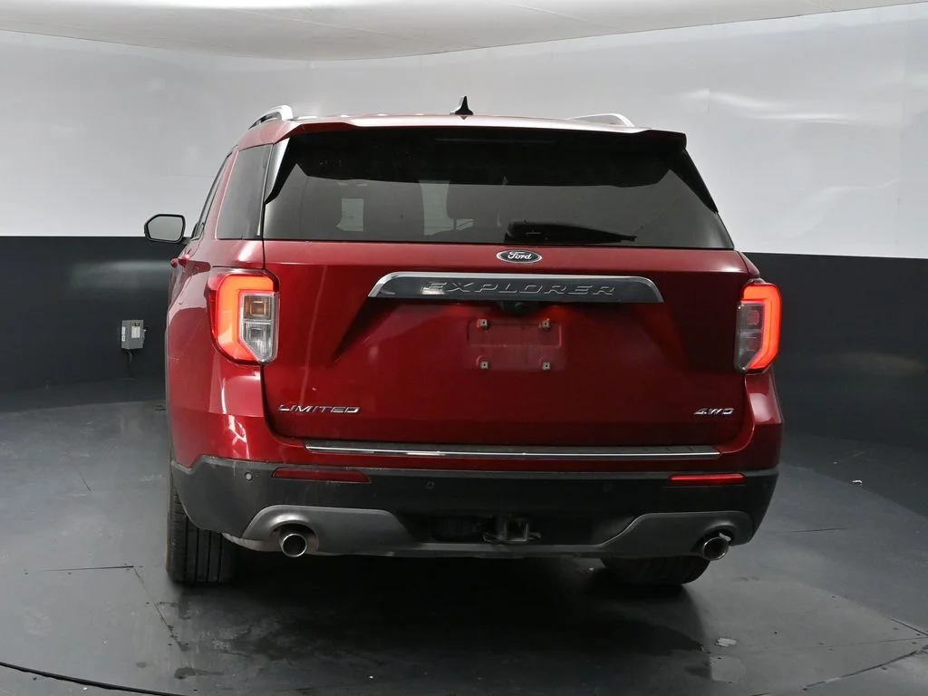 Used 2022 Red Ford Limited image 3