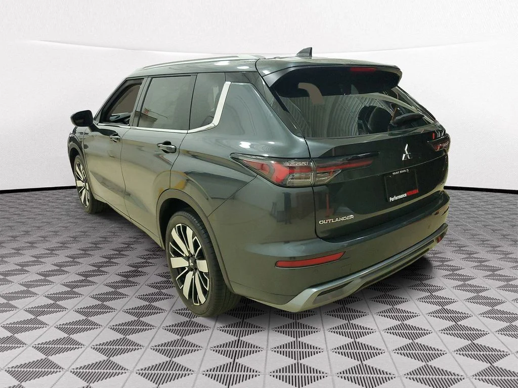 New 2026 Gray Mitsubishi SEL image 3