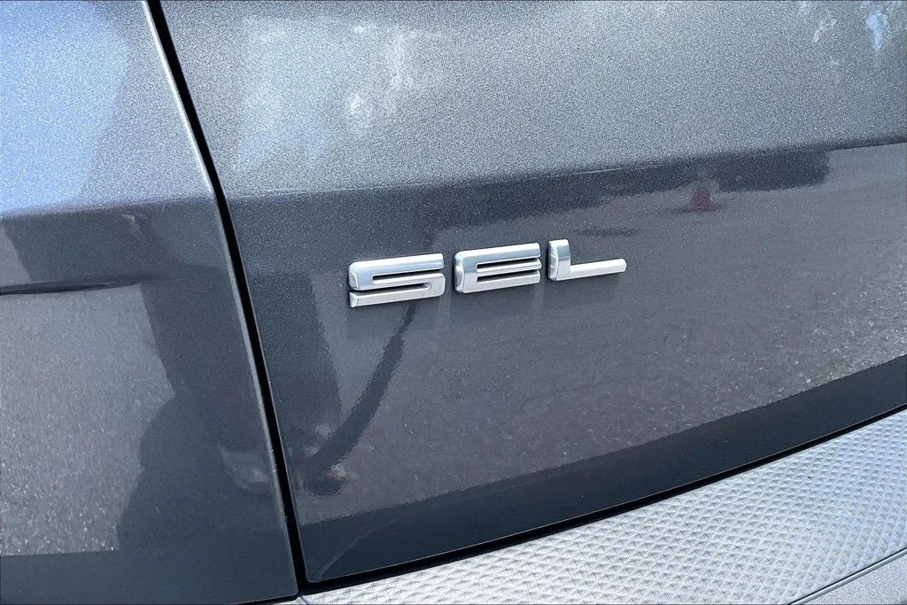 Certified Used 2022 Gray Ford SEL image 24