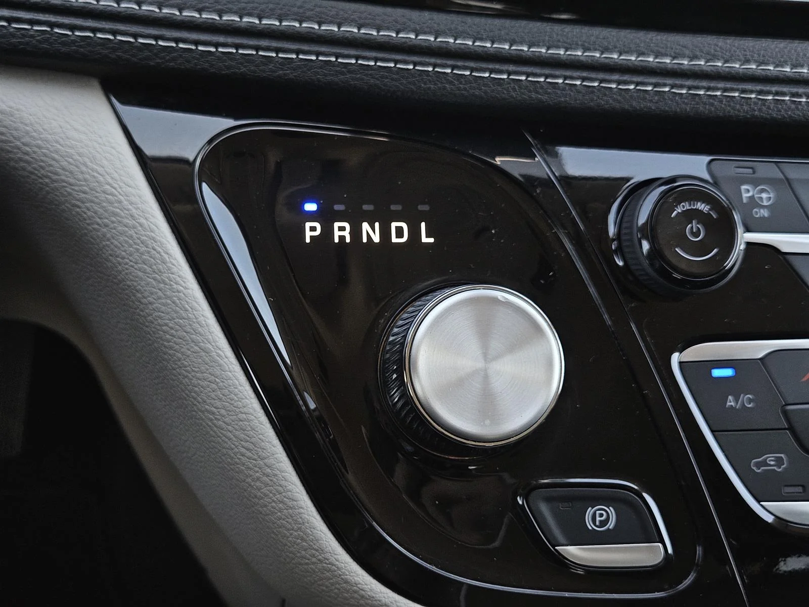 2024 Chrysler Pacifica Touring L - Photo 22