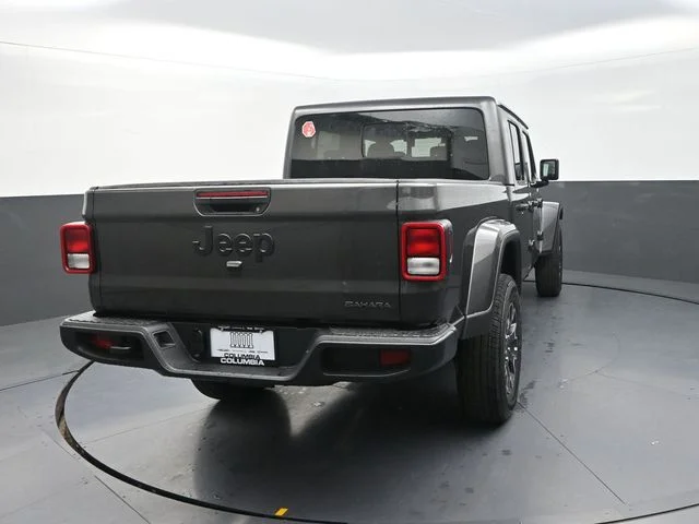 New 2026 Granite Crystal Metallic Clear-Coat Exterior Paint Jeep Sahara image 9
