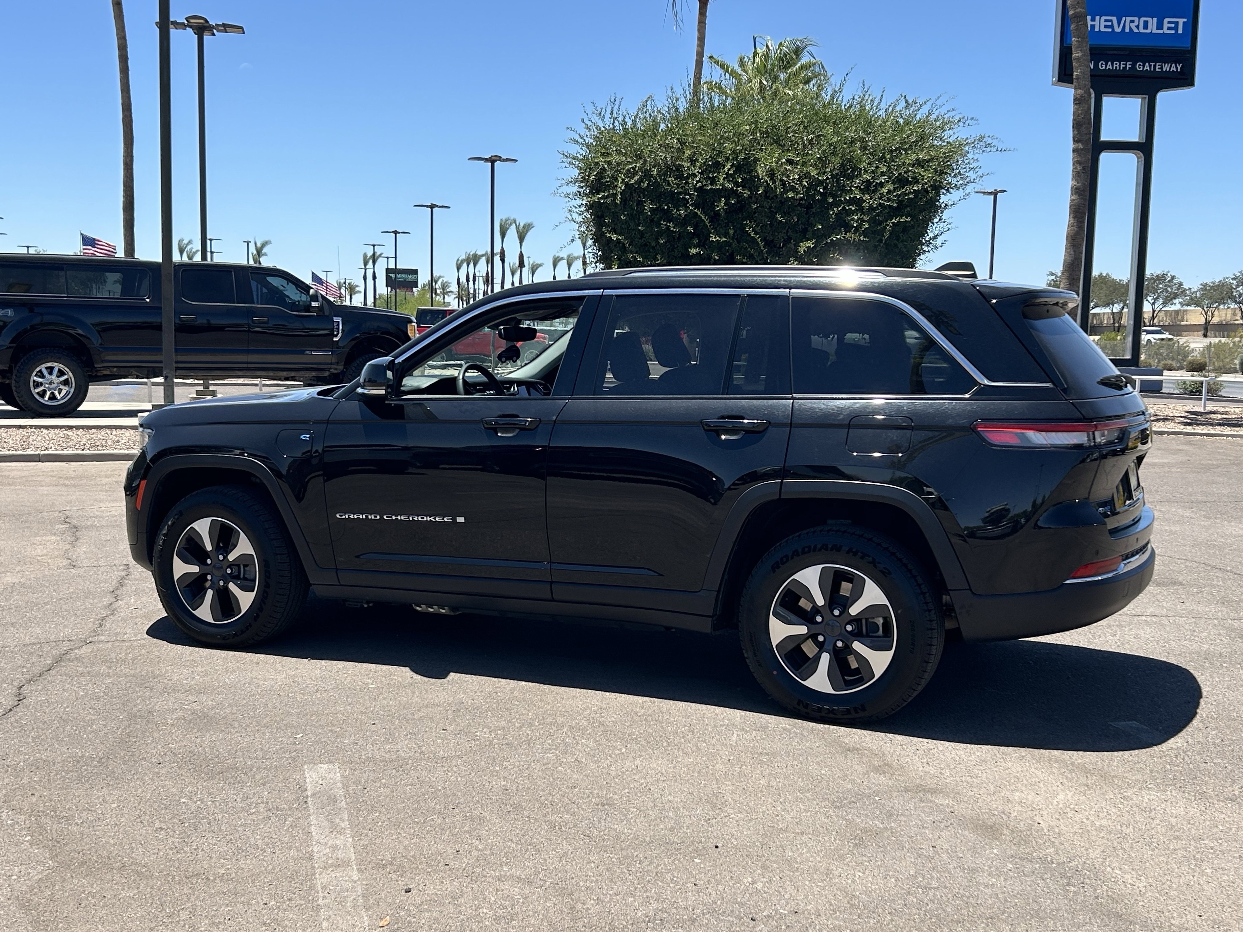 2024 Jeep Grand Cherokee 4xe - Photo 3