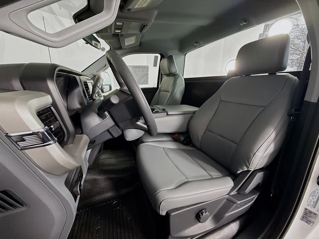 New 2026 Oxford White Ford XL image 19