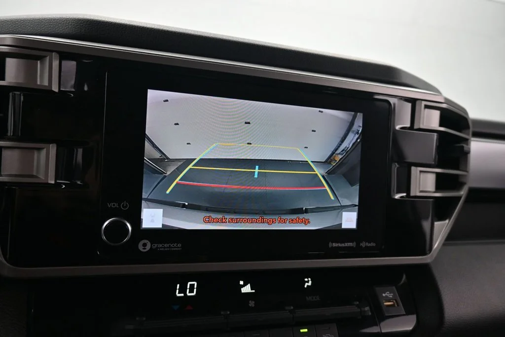 Used 2022 Silver Toyota SR5 image 17