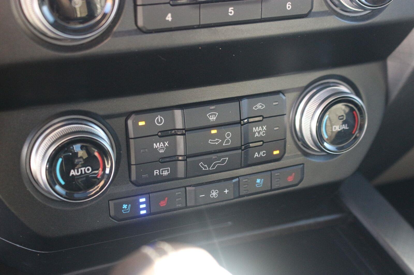 Used 2020 Silver Ford Limited image 27