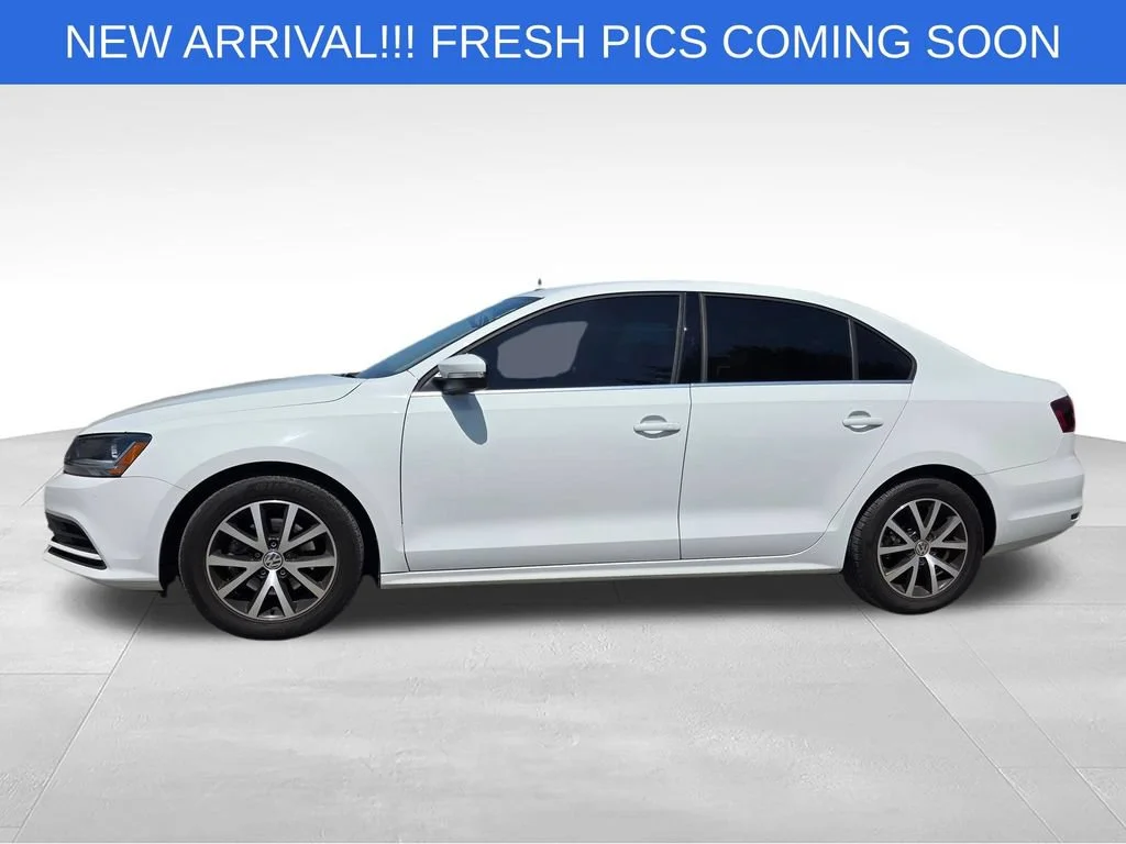 Used 2017 White Volkswagen 1.4T SE image 3