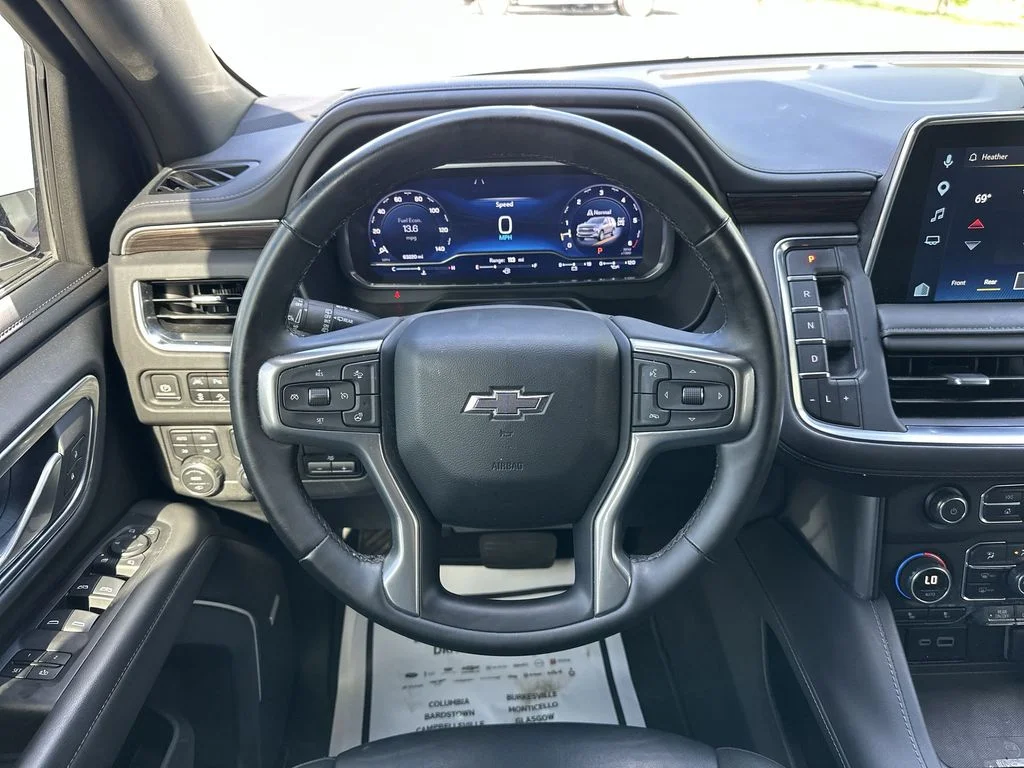 Used 2023 White Chevrolet Z71 image 14