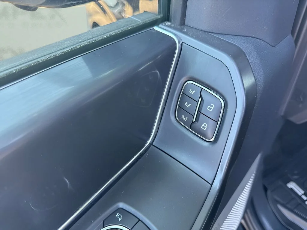 Used 2024 Black Ford LARIAT image 26