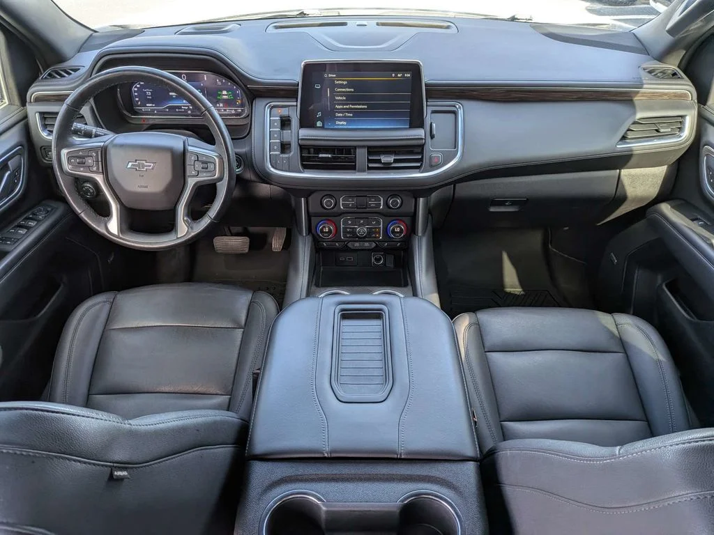 Used 2022 White Chevrolet Z71 image 16