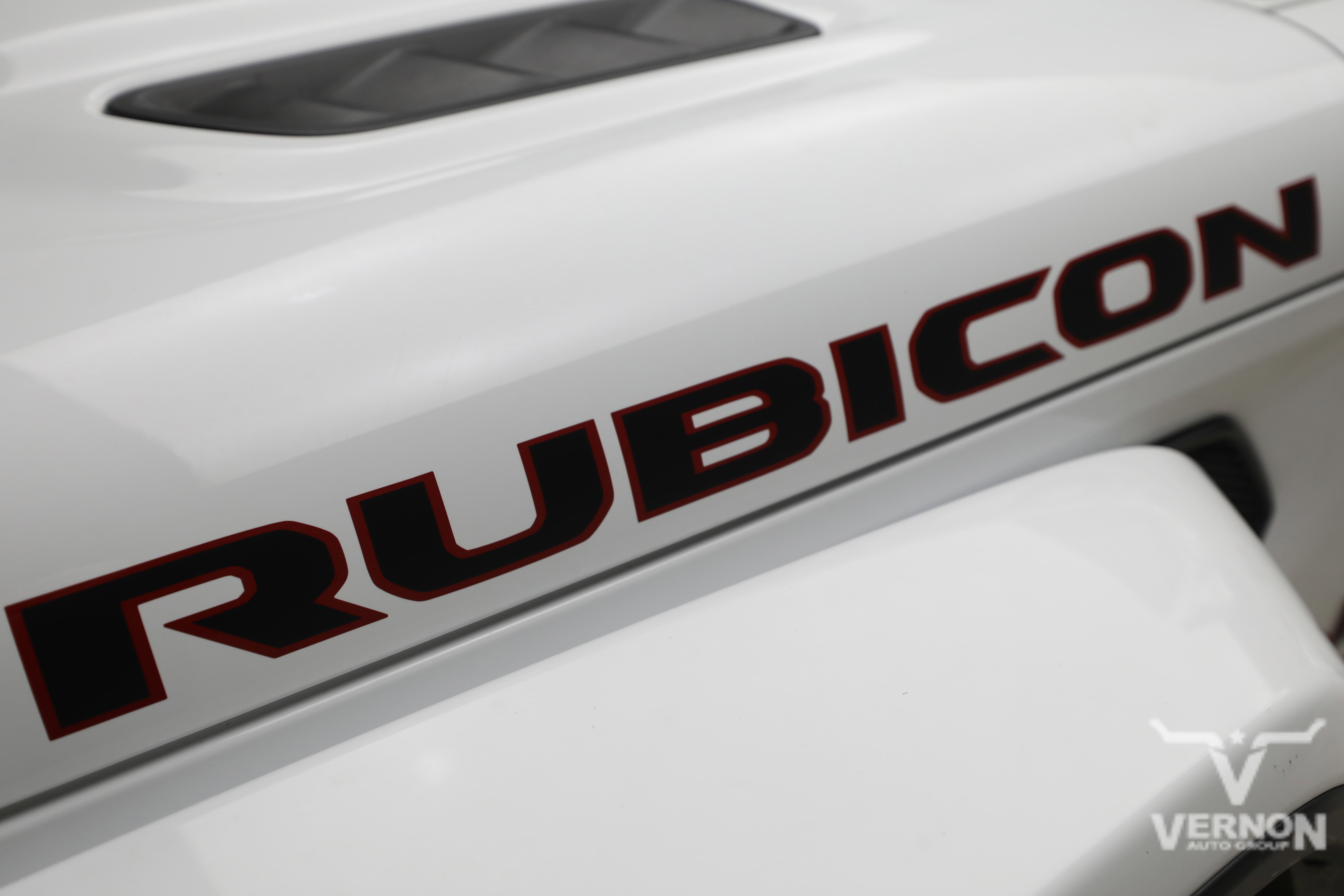 Used 2021 Bright White Clearcoat Jeep Y image 11