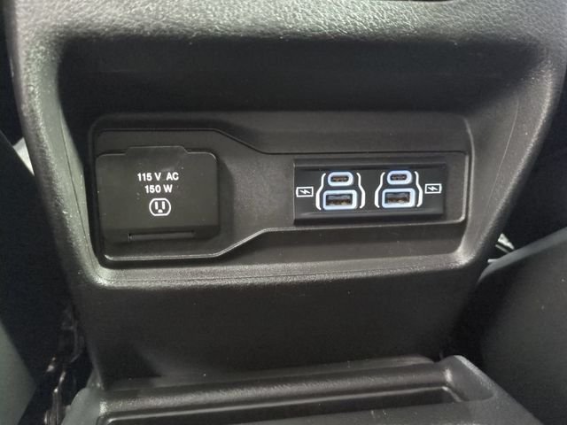 Certified Used 2022 White Jeep Overland image 18