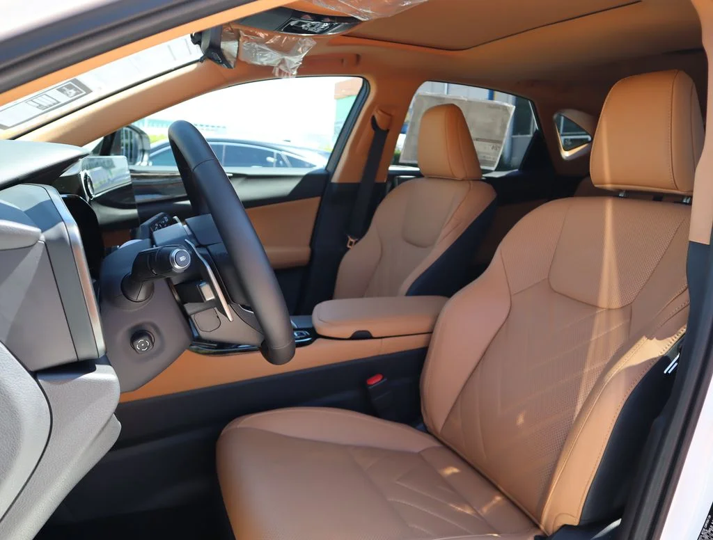 Used 2026 White Lexus 350 Premium image 33