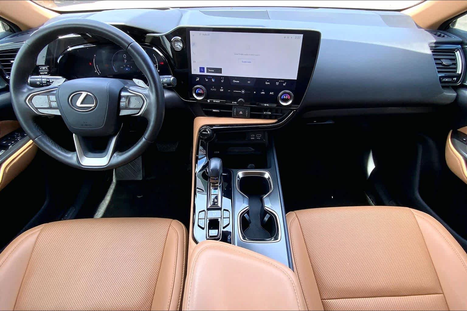Used 2022 GRECIAN WATER Lexus Premium image 22