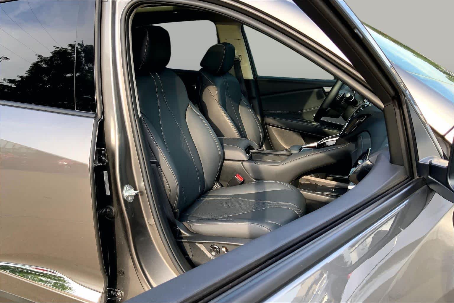 Used 2023 Liquid Carbon Metallic Acura w/Technology Package image 9
