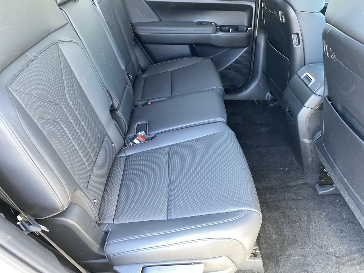 New 2026 Shimmering Silver Hyundai SEL image 13