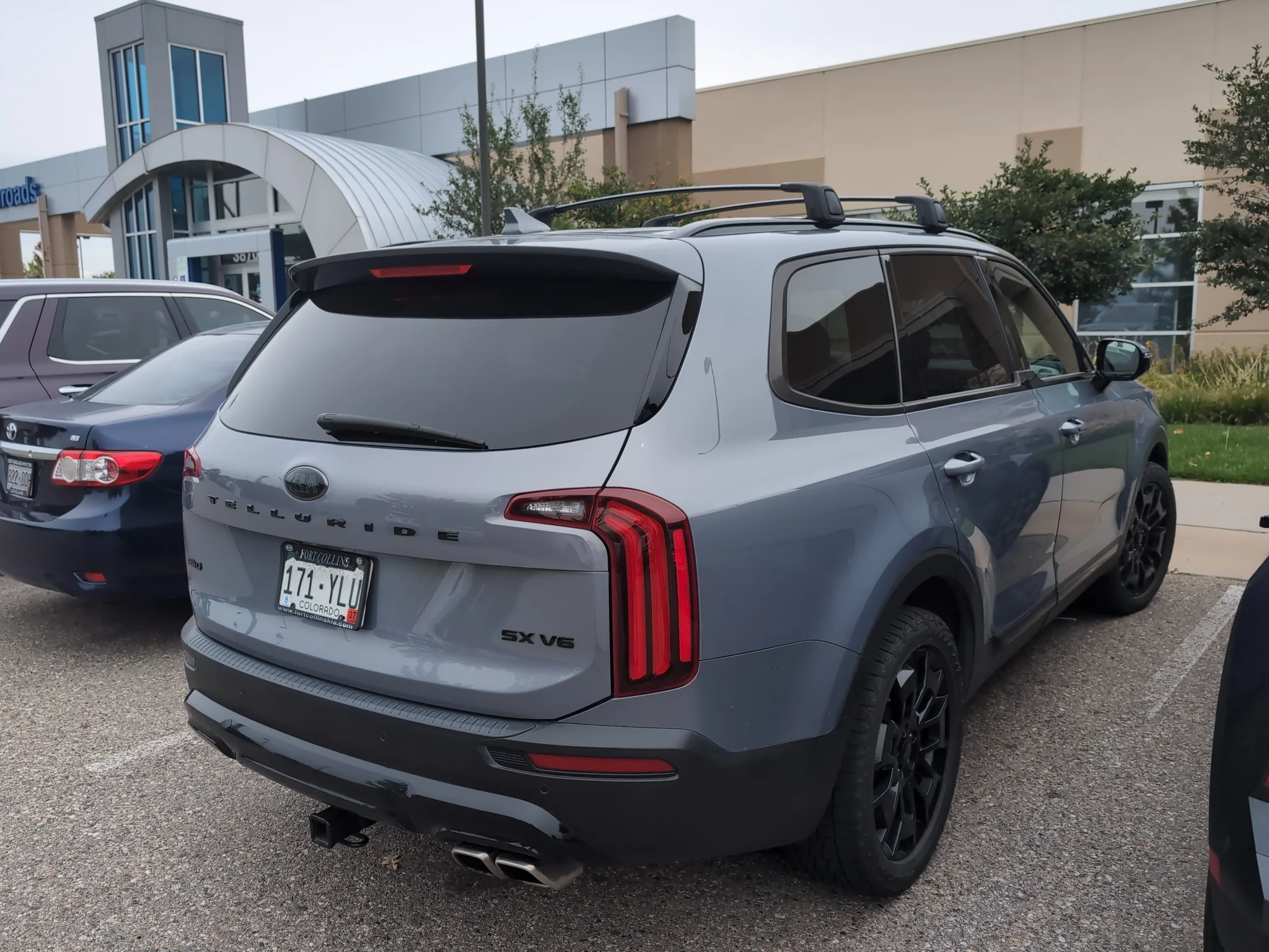 Used 2021 Everlasting Silver Kia SX image 3