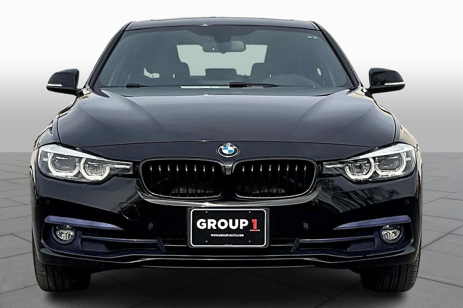 Used 2018 Jet Black BMW 330i xDrive image 3