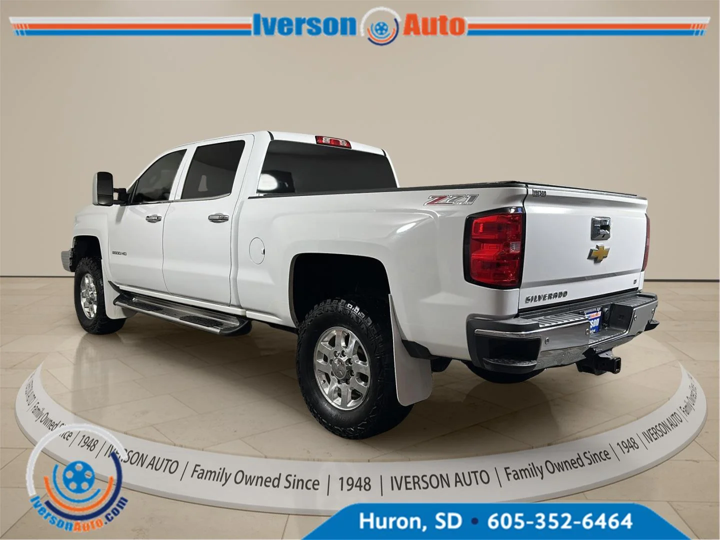 Used 2015 Summit White Chevrolet LT image 7