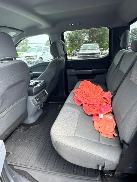 Used 2021 Gray Ford XLT image 11