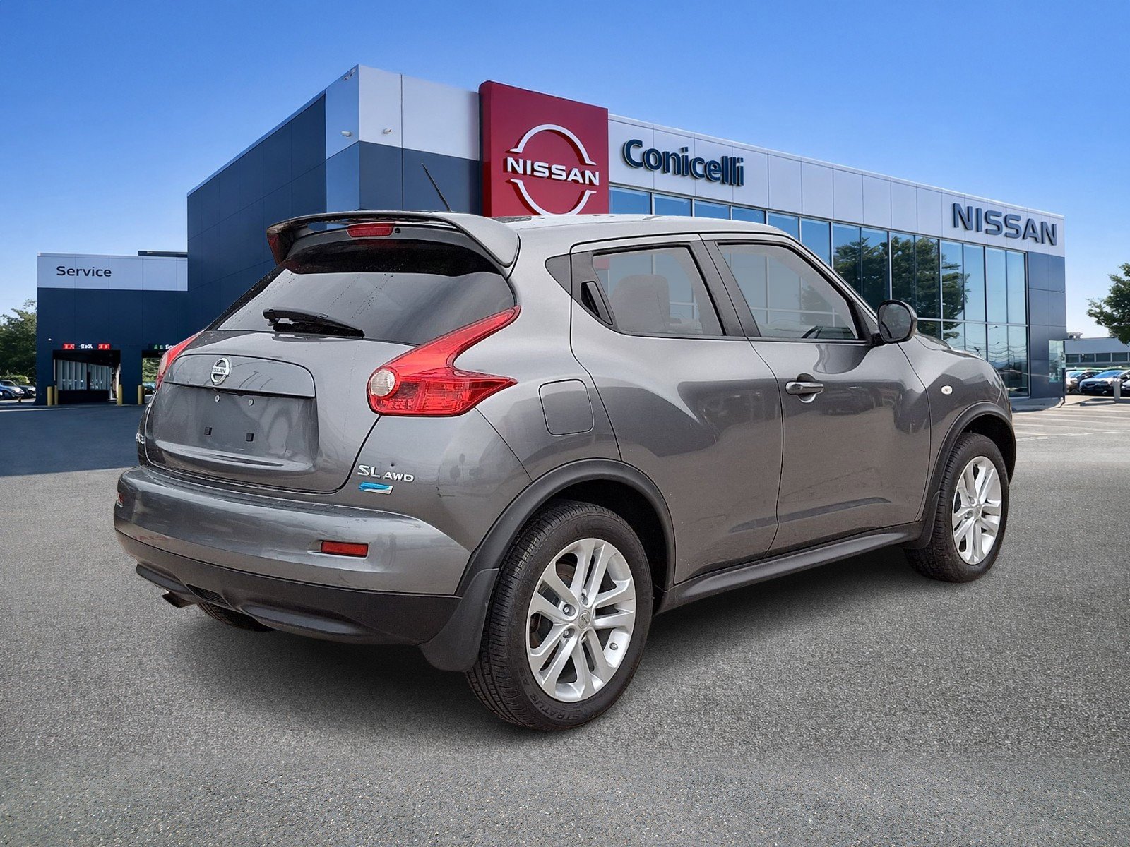 Used 2013 Gun Metallic Nissan SL image 5