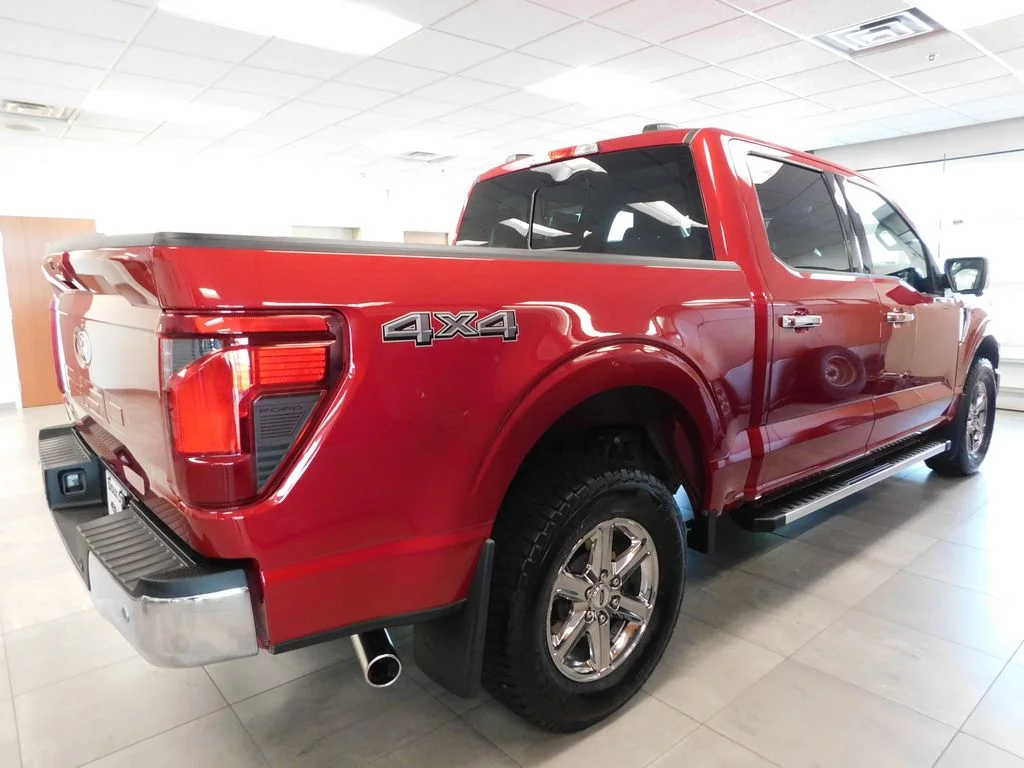 Certified Used 2025 Rapid Red Metallic Tinted Clearcoat Ford XLT image 4