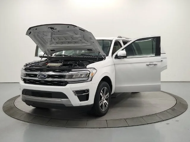 Used 2024 White Ford Limited image 11