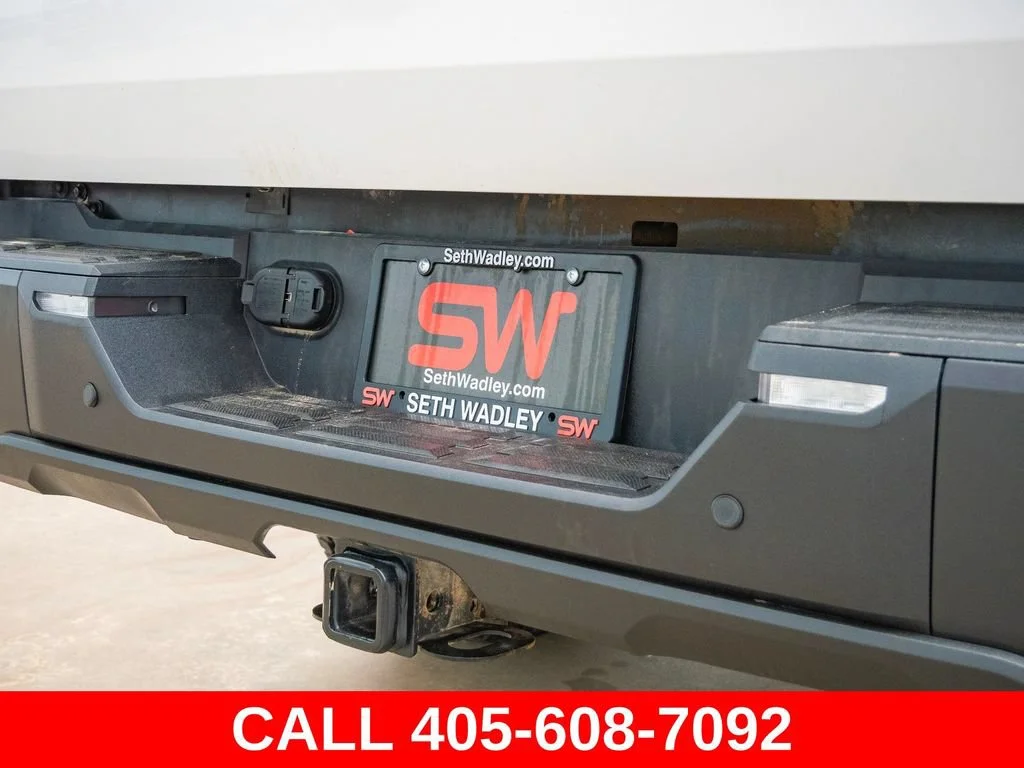 Used 2023 White Toyota SR5 image 11