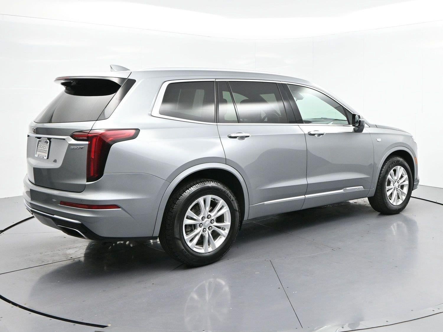 Used 2024 Argent Silver Metallic Cadillac Luxury image 7