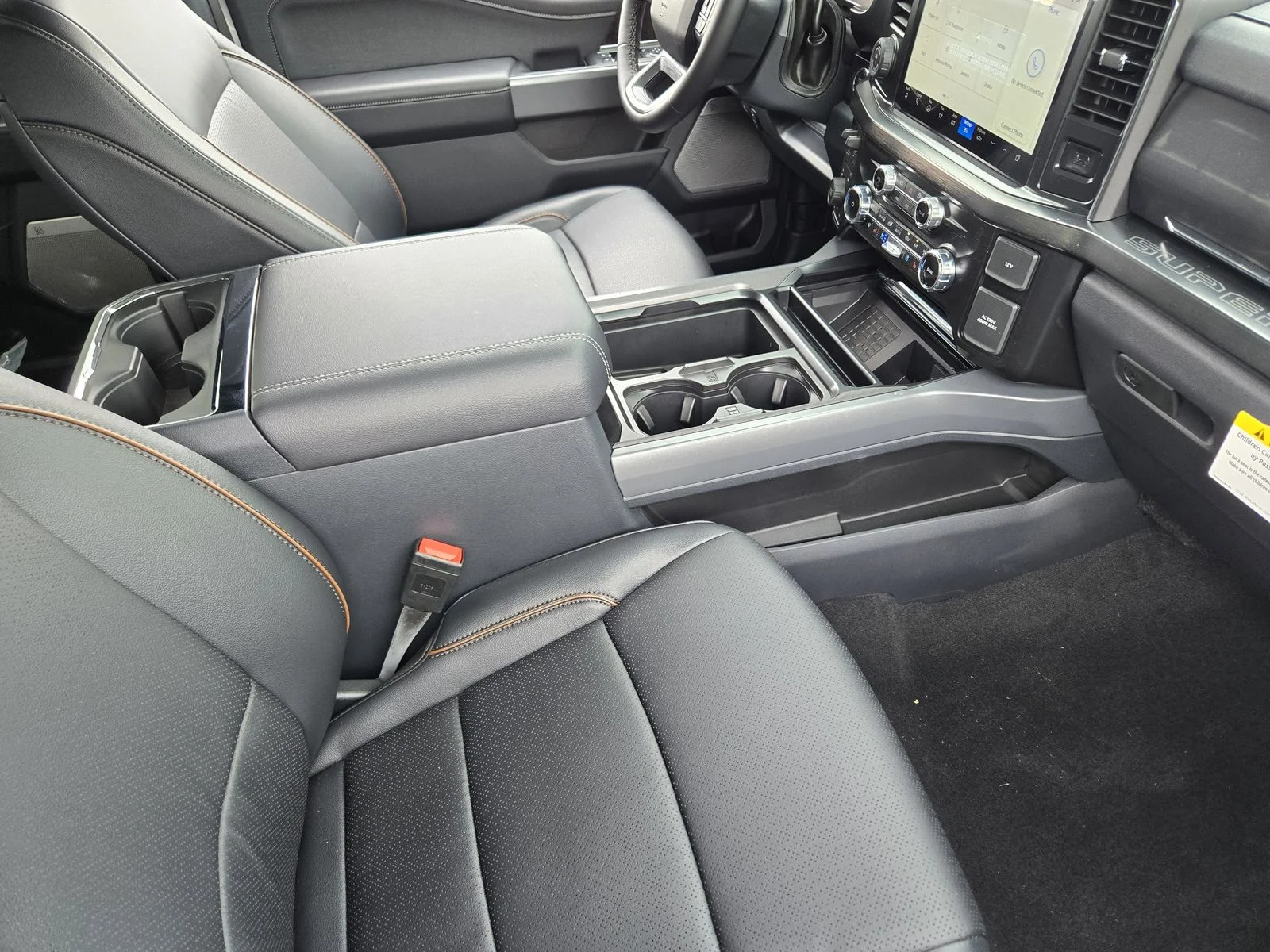 New 2026 Star White Metallic Tri-Coat Ford F-250® Lariat® image 9