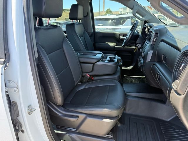 Used 2022 White Chevrolet  image 25