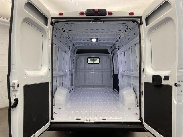 New 2026 Bright White Clear-Coat Exterior Paint RAM Tradesman image 6