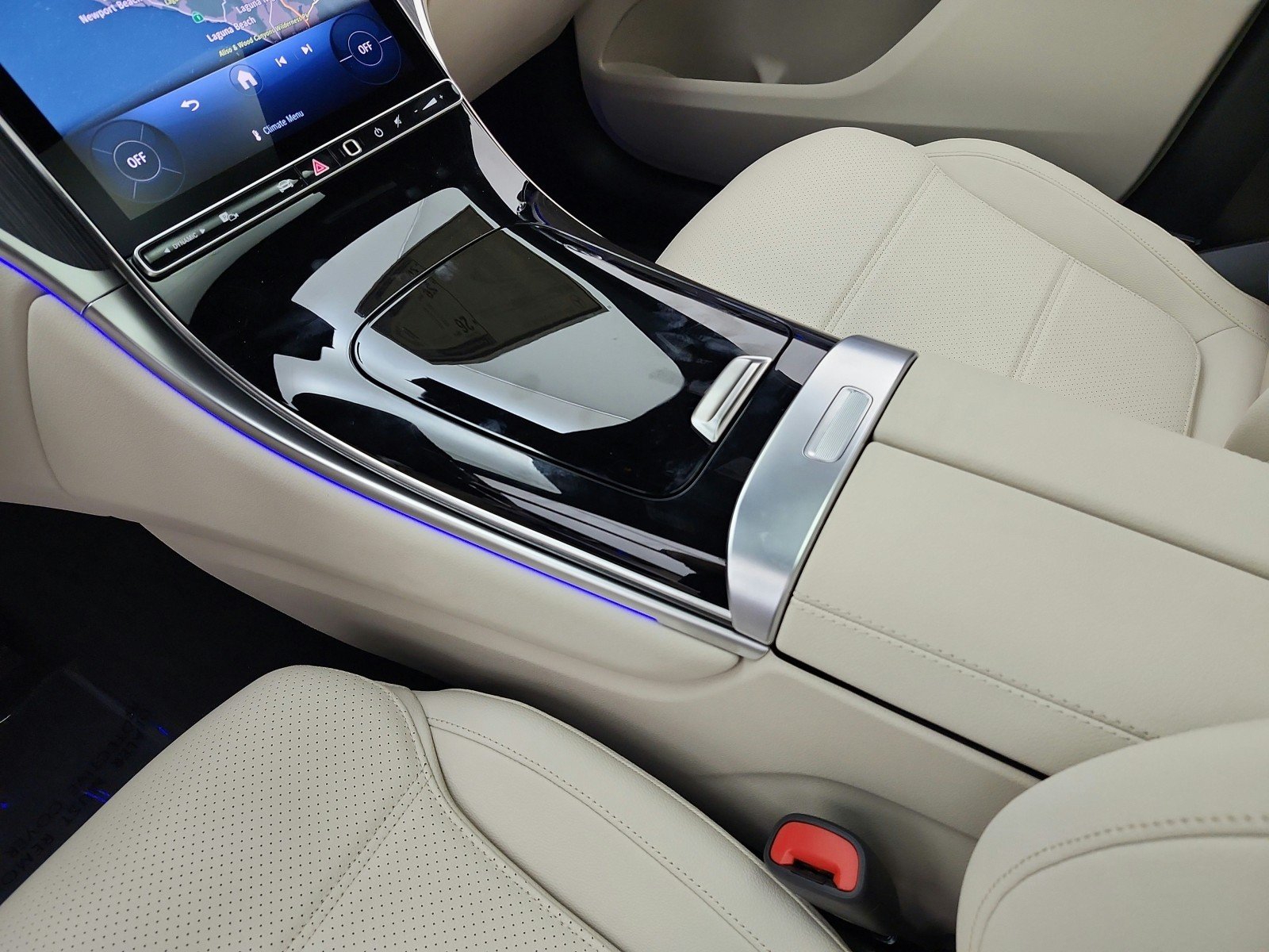 New 2026 Polar White Mercedes-Benz GLC 300 4MATIC® SUV image 10