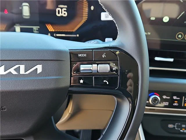 New 2027 Snow White KIA LX Passenger image 18