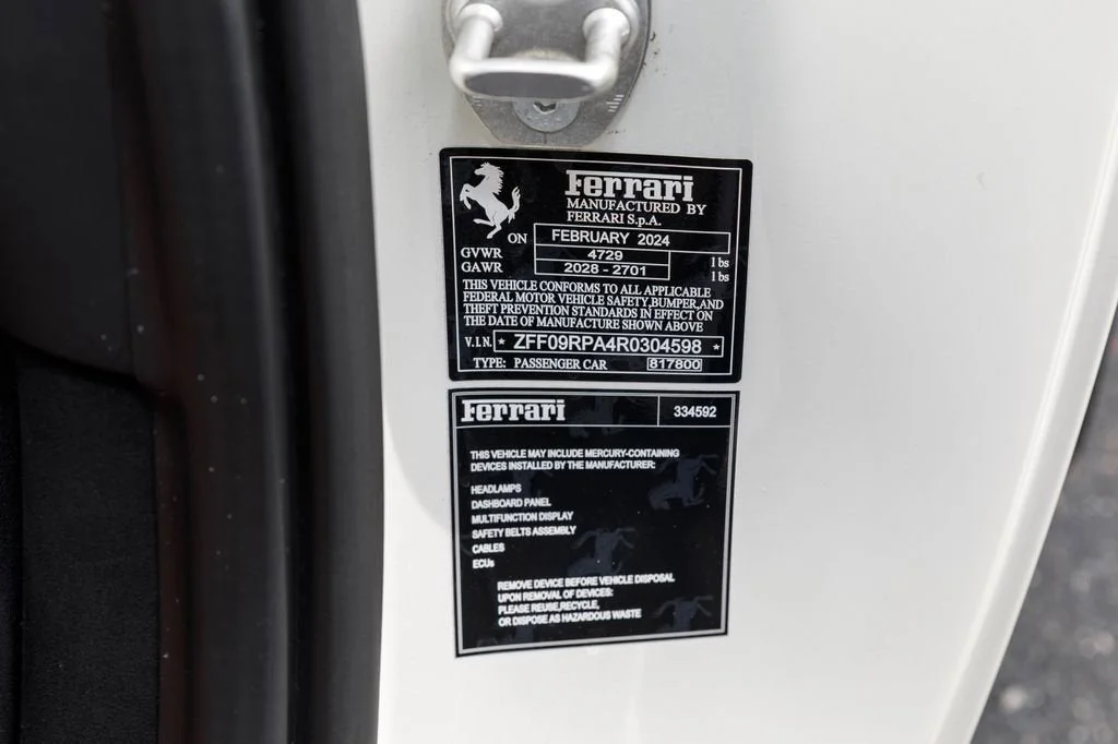 Used 2024 Bianco Italia Ferrari Spider image 31