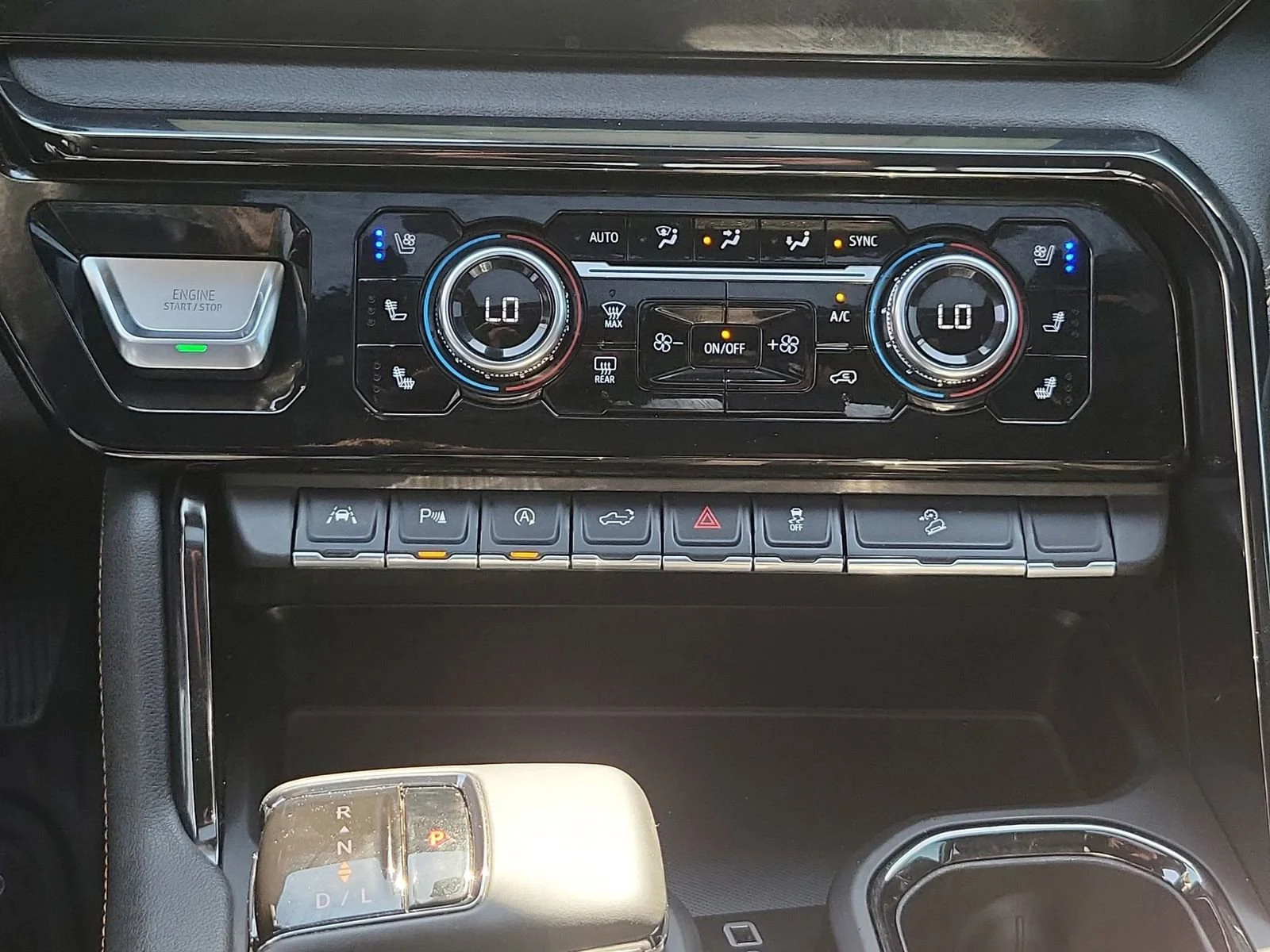 2025 GMC Sierra 1500 AT4 - Photo 36