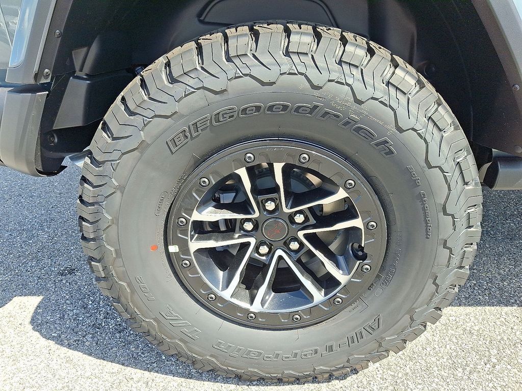 New 2026 Anvil Clear-Coat Exterior Paint Jeep Rubicon X image 5