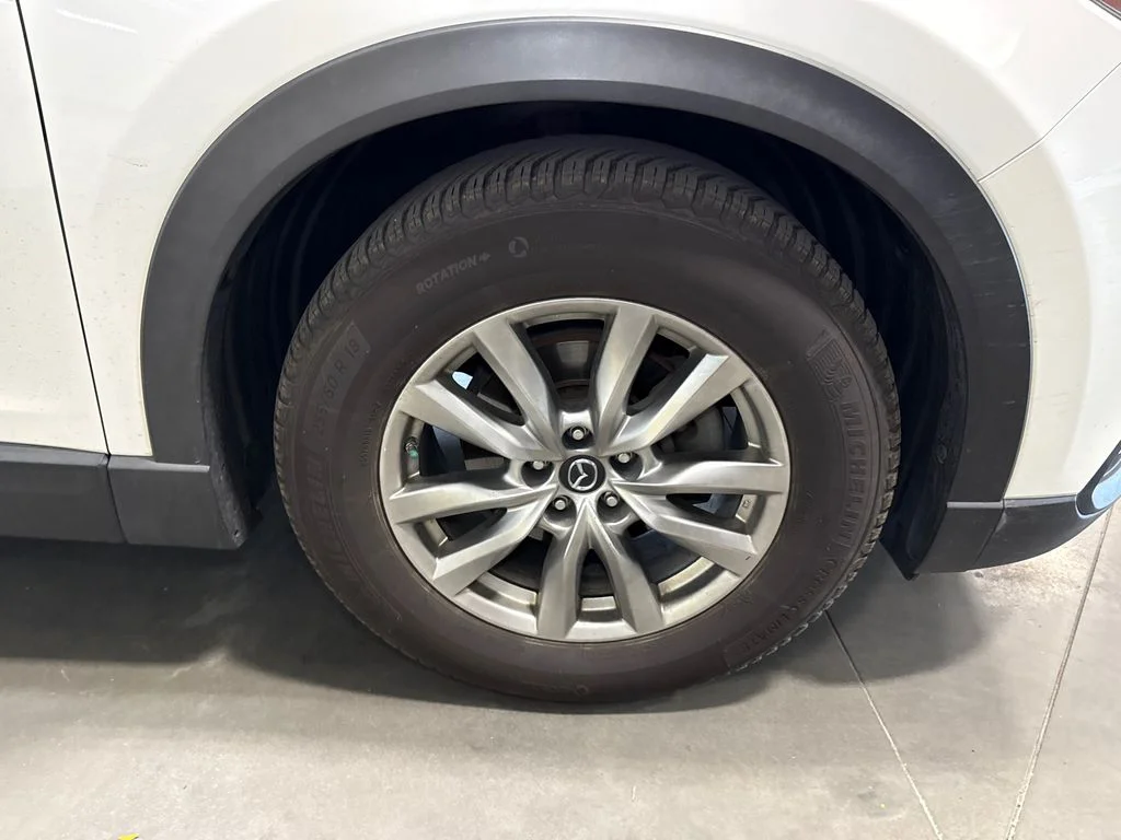 Used 2018 White Mazda Touring image 20