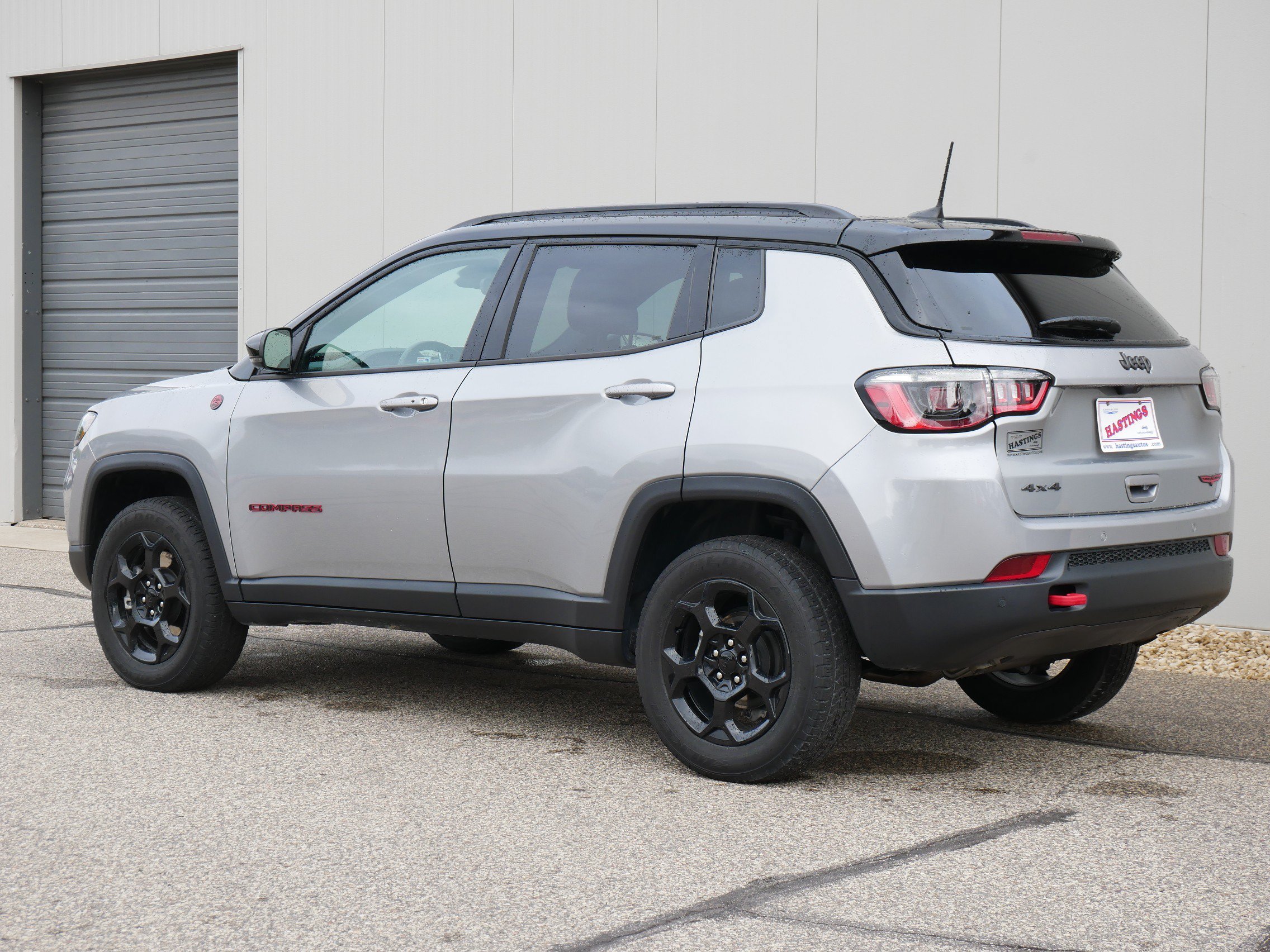 Used 2023 Billet Silver Metallic Clearcoat Jeep Trailhawk image 3