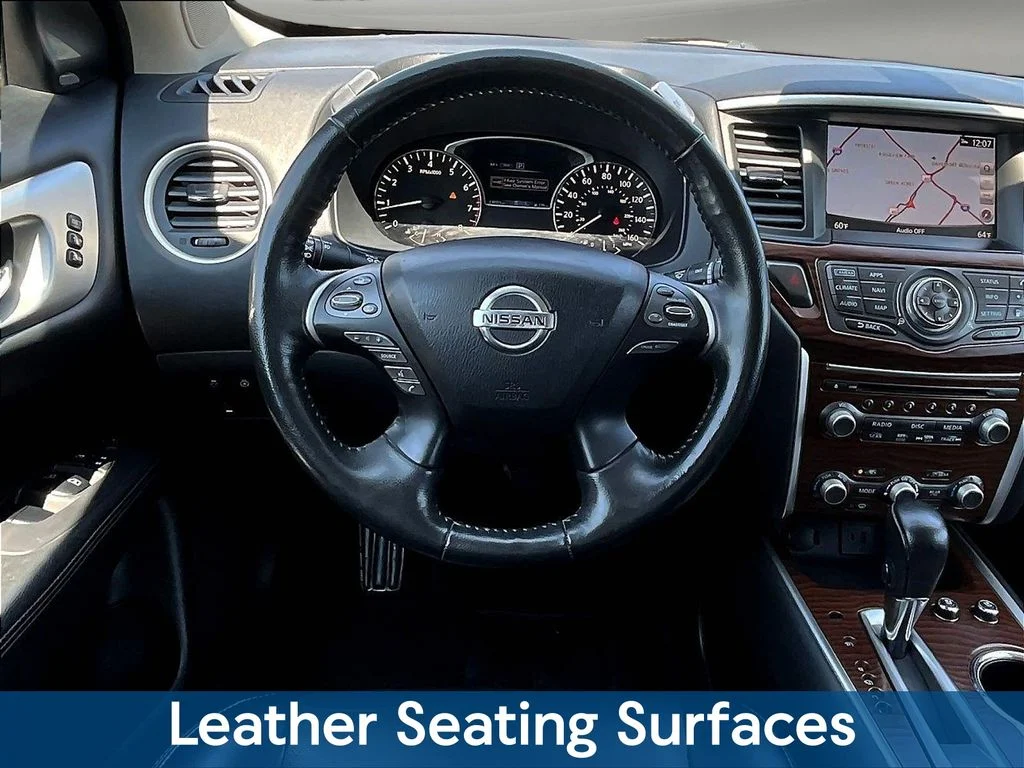 Used 2020 Black Nissan Platinum image 11