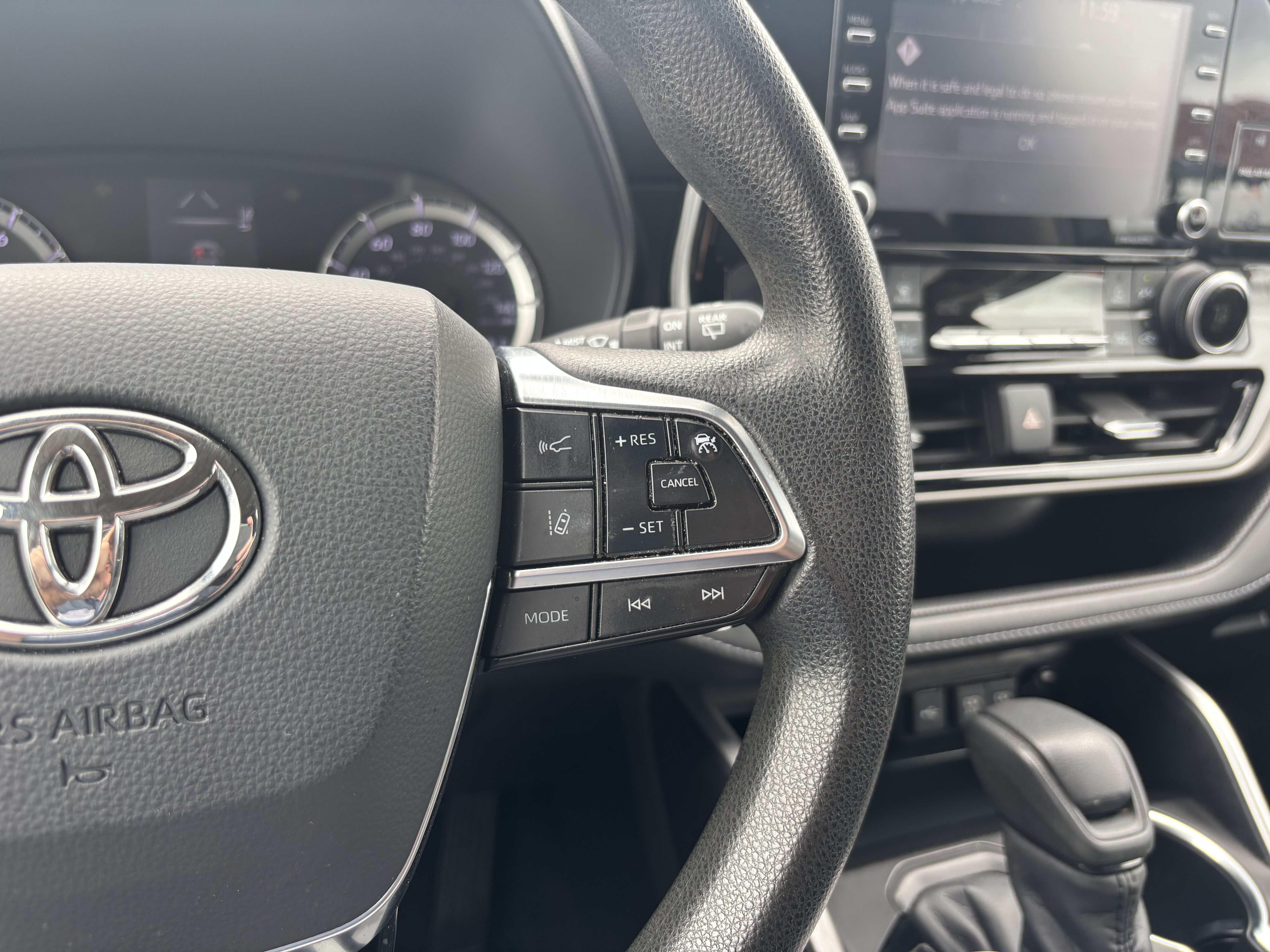 Used 2020 Magnetic Gray Metallic Toyota L image 18