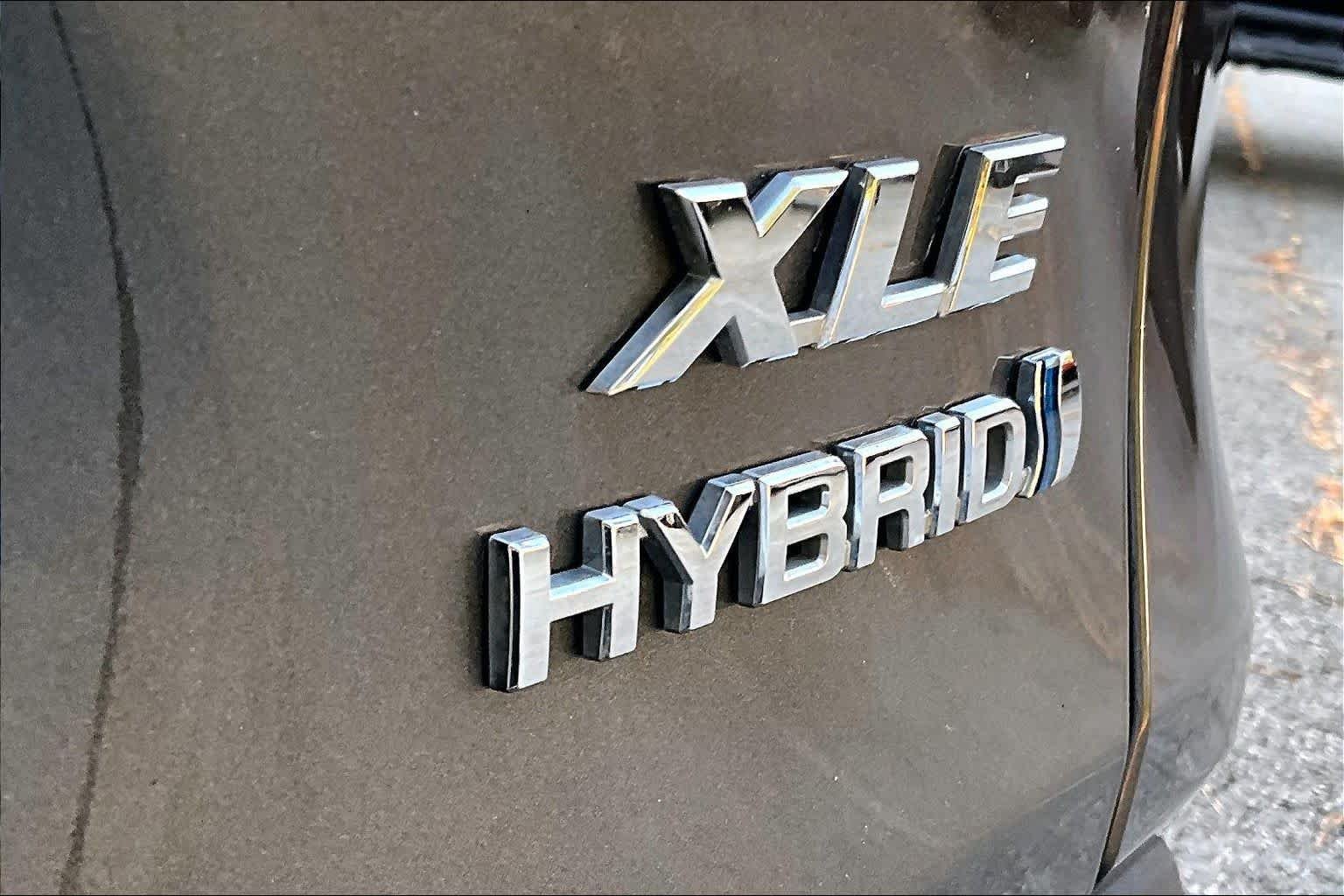 Used 2021 Magnetic Gray Metallic Toyota Hybrid XLE image 10