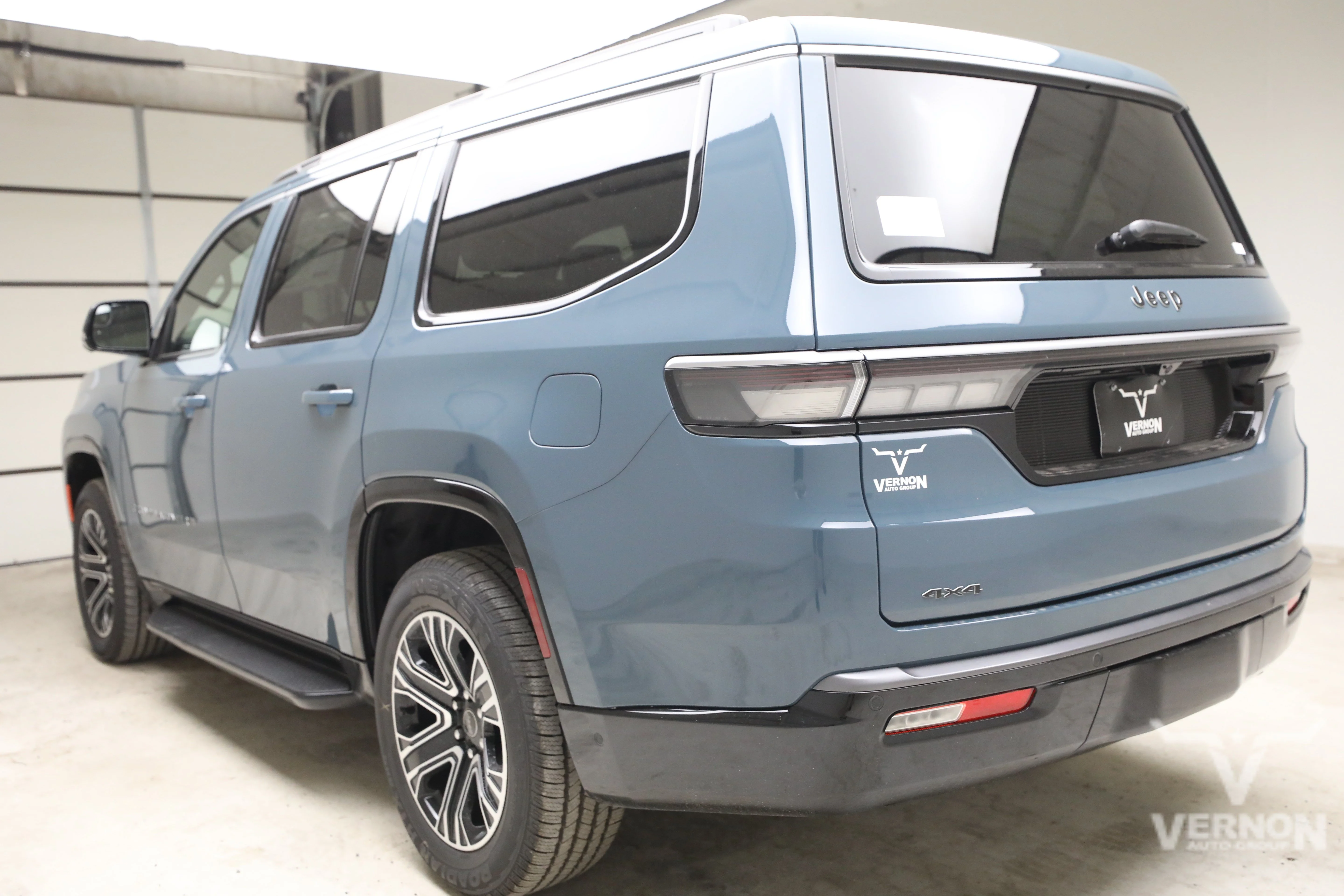New 2026 Jeep Grand Wagoneer Base 4x4