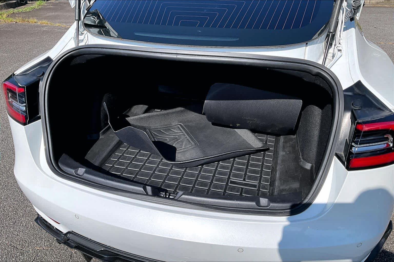 Used 2019 Pearl White Multi-Coat Tesla Standard Range Plus image 32