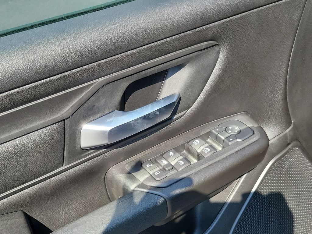 New 2026 Granite Crystal Metallic Clearcoat RAM Express image 17